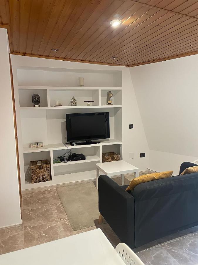 Apartamento Vacacional En 格罗韦 外观 照片